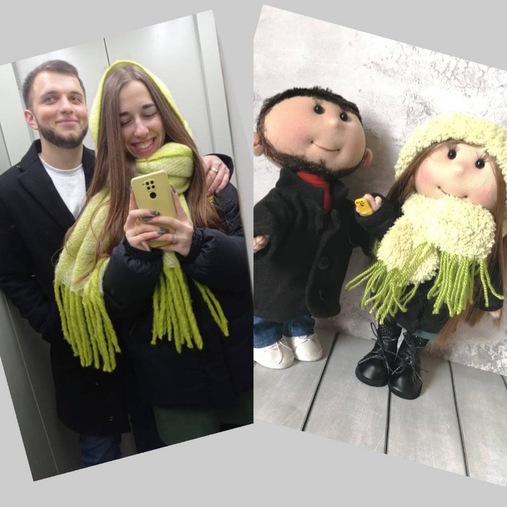 Парные куклы в пальто с ярким шарфом и фото прототипов